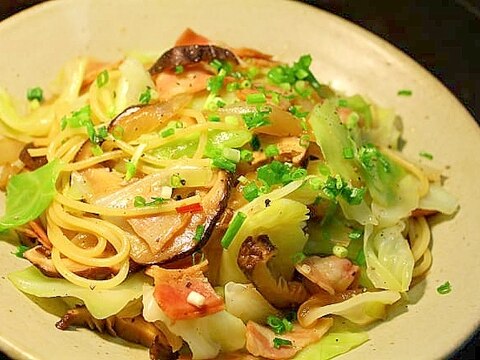 干し椎茸のコンソメ醤油パスタ